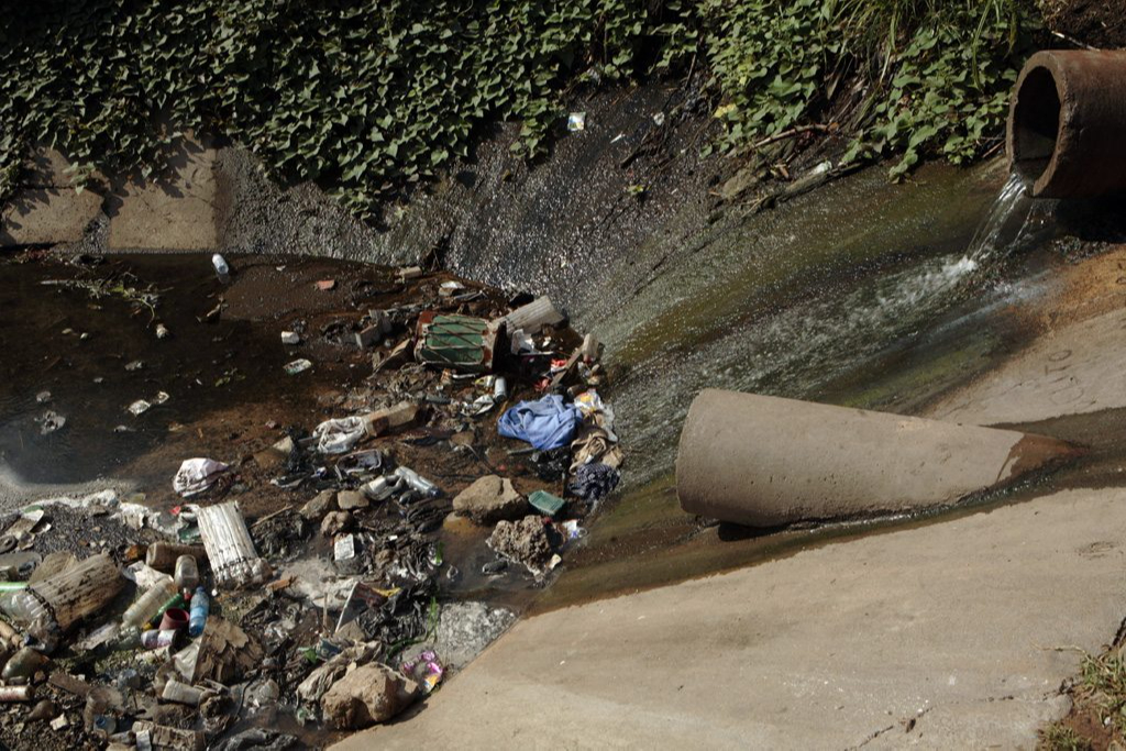 Problèmes d'assainissement environnemental Problèmes d'assainissement environnemental